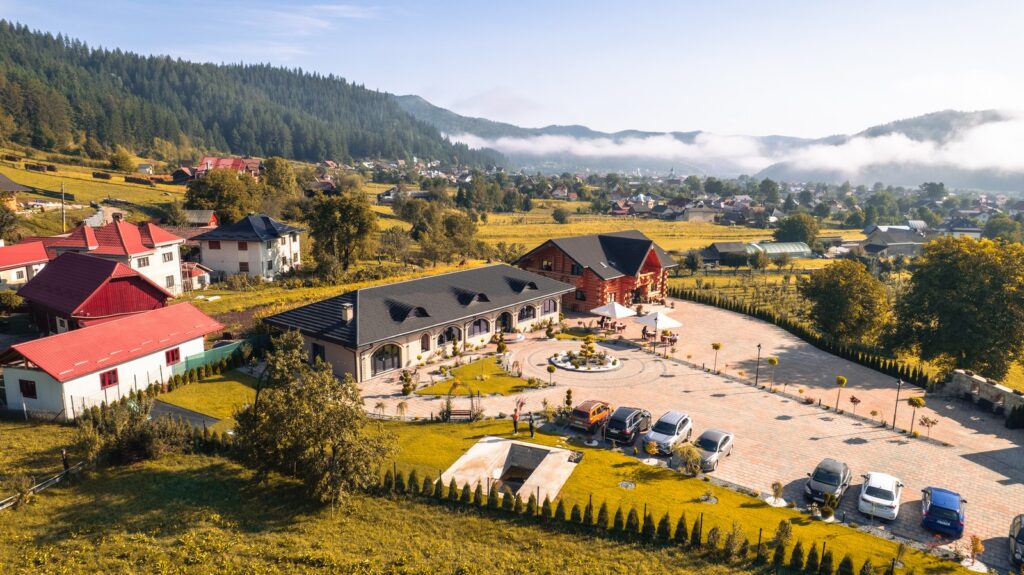 cazare bucovina vama suceava sarbatori piscina jacuzzi restaurant
